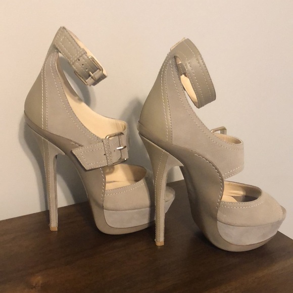 Jimmy Choo heels - Picture 2 of 9